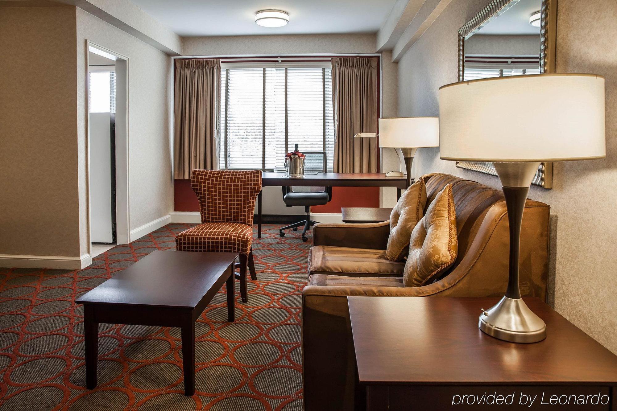 The Virginian Suites, Ascend Hotel Collection Arlington Exterior photo